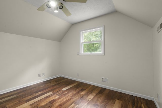 207 Robinson Dr, Dickson, TN 37055
