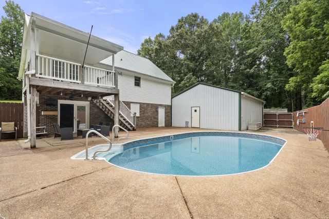 207 Robinson Dr, Dickson, TN 37055