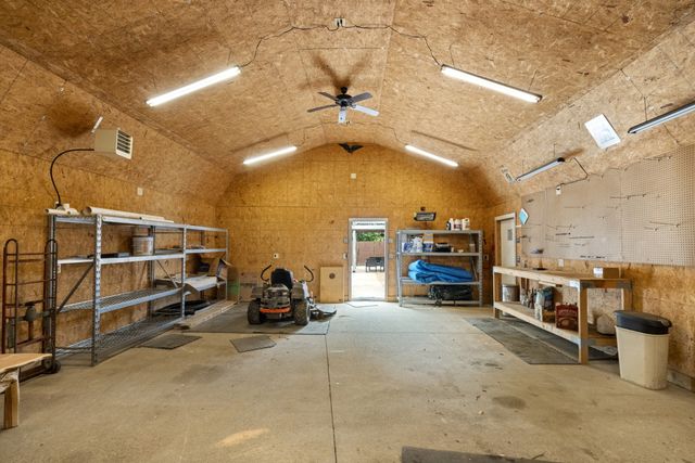 207 Robinson Dr, Dickson, TN 37055