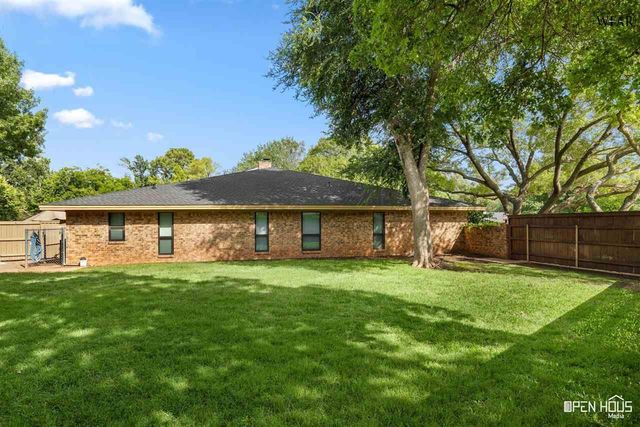 2417 BRENTWOOD DRIVE, Wichita Falls, TX 76308