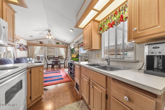 17200 W BELL Road 12, Surprise, AZ 85374