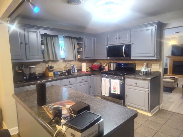 364 N Cedar Avenue, Wood Dale, IL 60191