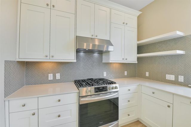 1439 Northwood Bluff Lane, Pinehurst, TX 77362