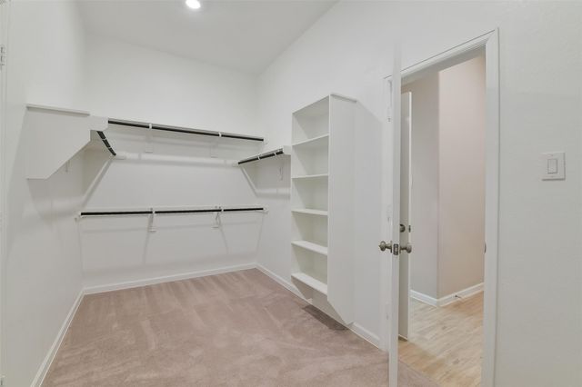 1439 Northwood Bluff Lane, Pinehurst, TX 77362