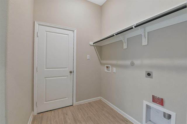 1439 Northwood Bluff Lane, Pinehurst, TX 77362