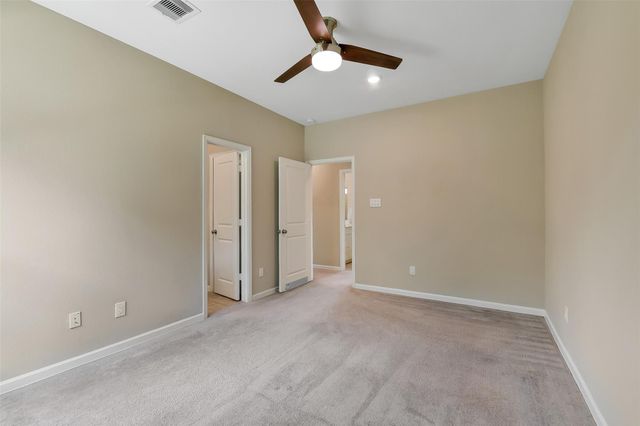 1439 Northwood Bluff Lane, Pinehurst, TX 77362