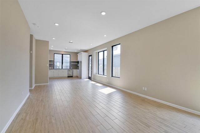 1439 Northwood Bluff Lane, Pinehurst, TX 77362