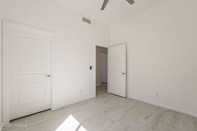 121 W Calle Escudilla, Green Valley, AZ 85614