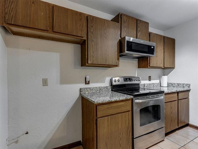 10605 N Macarthur Boulevard, Oklahoma City, OK 73162