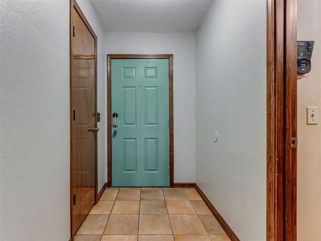 10605 N Macarthur Boulevard, Oklahoma City, OK 73162