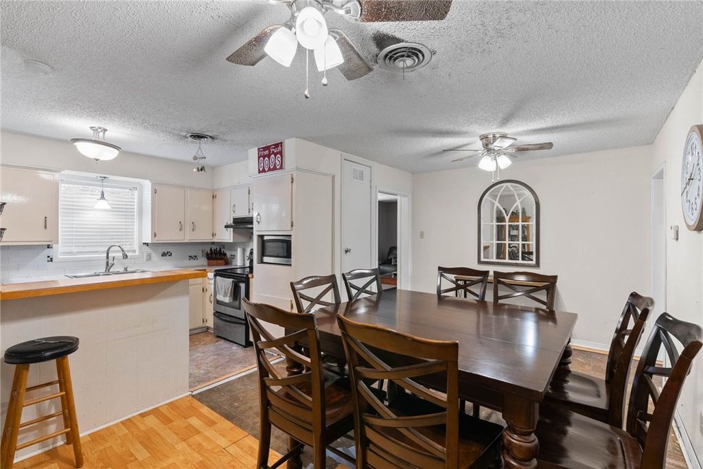 106 Rice Dr, Portland, TX 78374 — photo 5