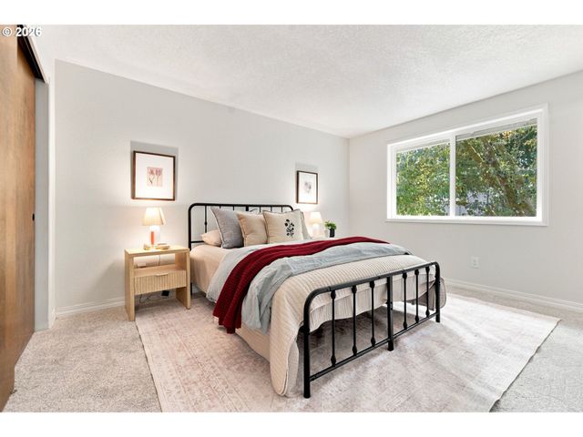 1120 DOUGLAS Dr, West Linn, OR 97068