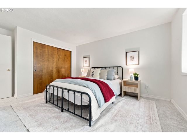 1120 DOUGLAS Dr, West Linn, OR 97068
