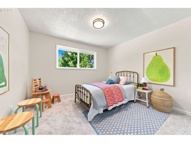 1120 DOUGLAS Dr, West Linn, OR 97068