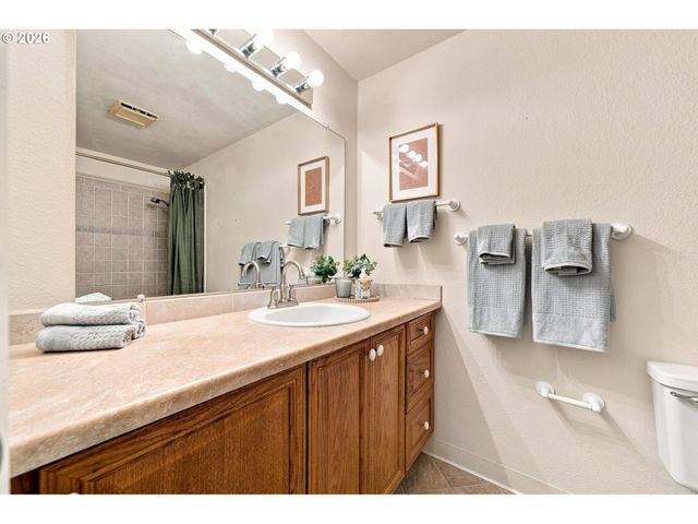 1120 DOUGLAS Dr, West Linn, OR 97068