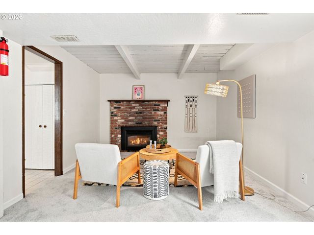 1120 DOUGLAS Dr, West Linn, OR 97068