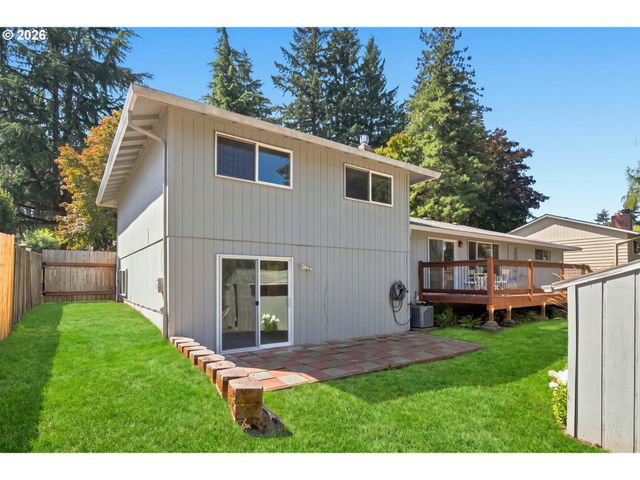 1120 DOUGLAS Dr, West Linn, OR 97068