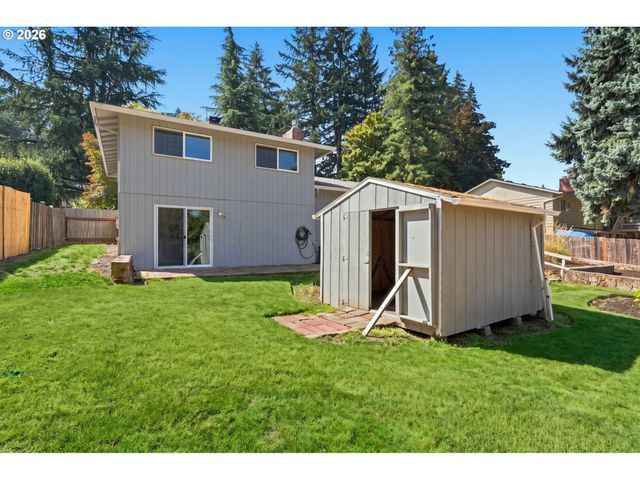 1120 DOUGLAS Dr, West Linn, OR 97068