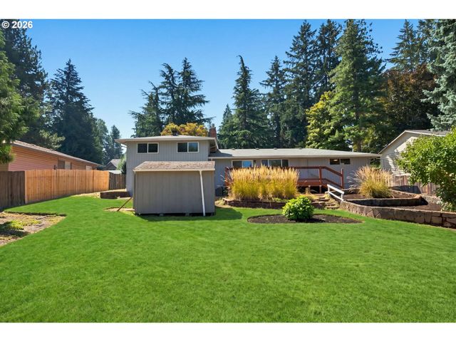 1120 DOUGLAS Dr, West Linn, OR 97068