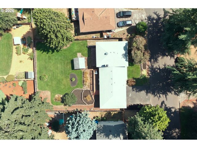 1120 DOUGLAS Dr, West Linn, OR 97068