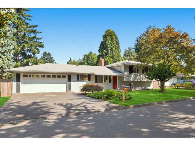 1120 DOUGLAS Dr, West Linn, OR 97068