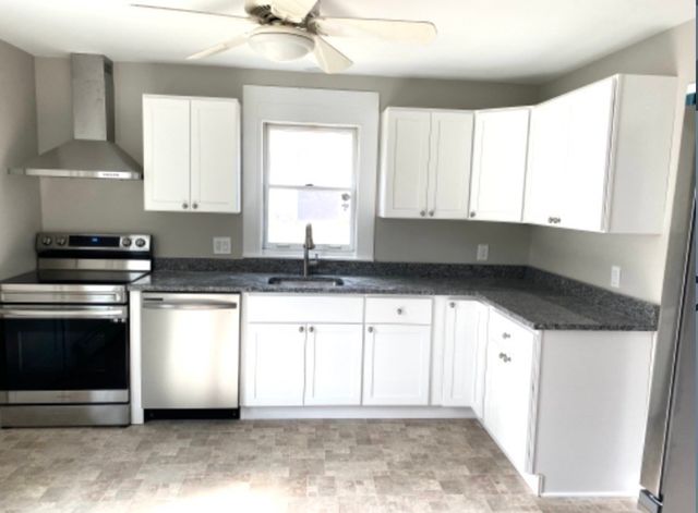 333 Village St 1, Millis, MA 02054