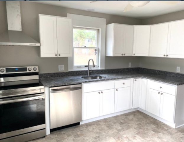 333 Village St 1, Millis, MA 02054