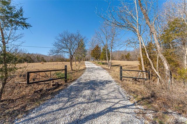 2335 Wegmann Road, De Soto, MO 63020