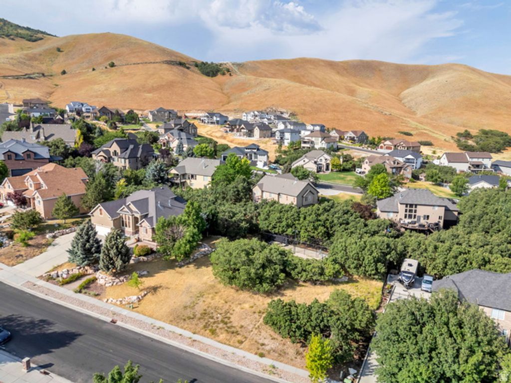692 S DEER HOLLOW RD, Tooele, UT 84074 — photo 4