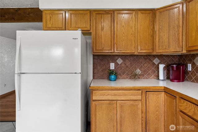 737 3rd Avenue NE, Pacific, WA 98047