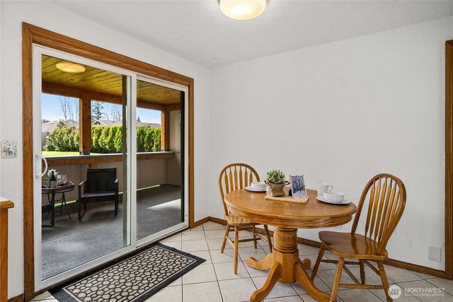 737 3rd Avenue NE, Pacific, WA 98047