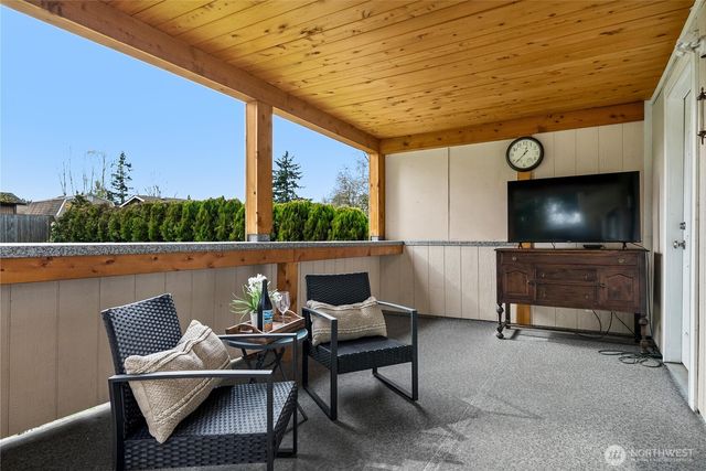 737 3rd Avenue NE, Pacific, WA 98047