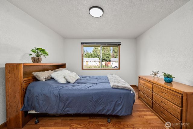 737 3rd Avenue NE, Pacific, WA 98047