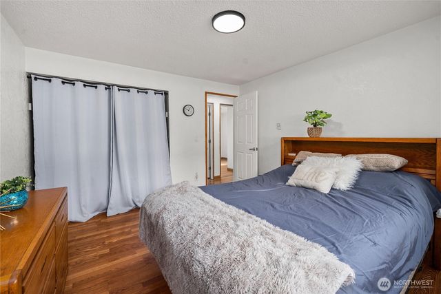 737 3rd Avenue NE, Pacific, WA 98047