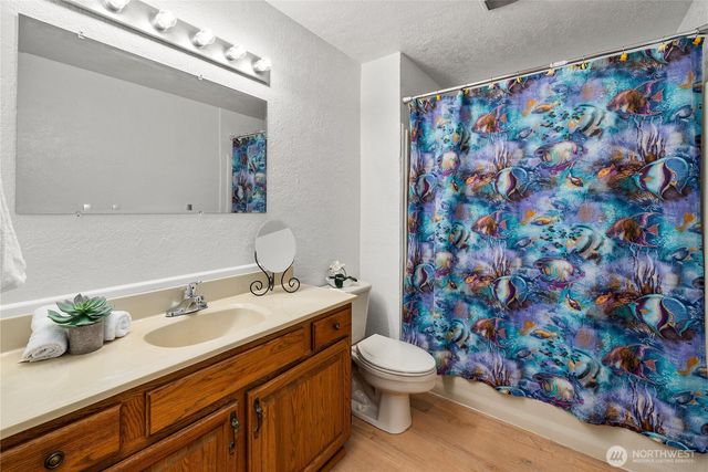 737 3rd Avenue NE, Pacific, WA 98047