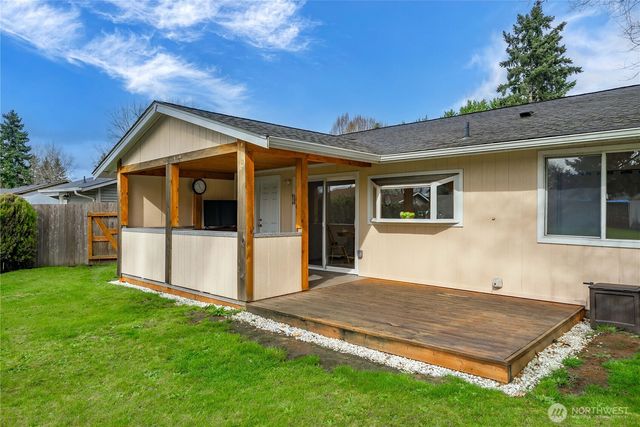 737 3rd Avenue NE, Pacific, WA 98047