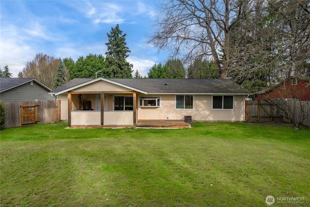 737 3rd Avenue NE, Pacific, WA 98047