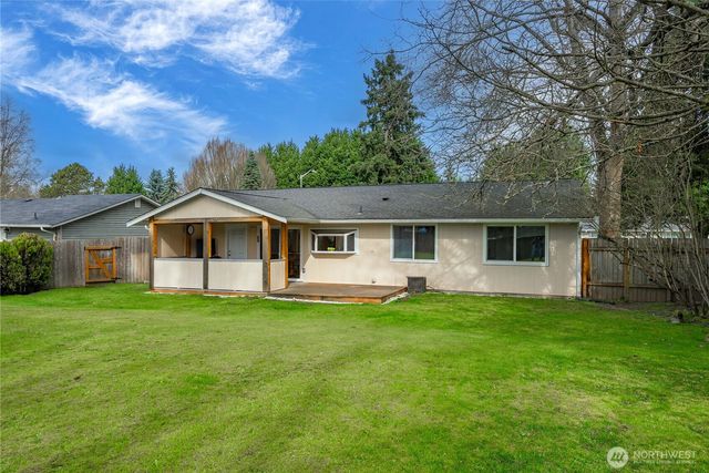 737 3rd Avenue NE, Pacific, WA 98047