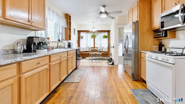 34 Cleveland Avenue, Milford, CT 06460