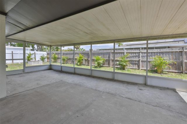 539 RED MANGROVE LANE, Apollo Beach, FL 33572