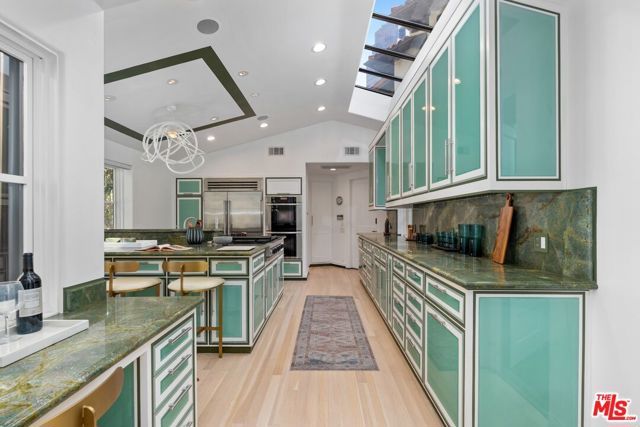 10288 Century Woods Drive, Los Angeles, CA 90067