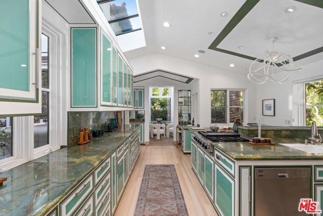 10288 Century Woods Drive, Los Angeles, CA 90067