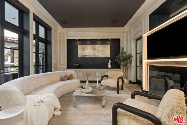 10288 Century Woods Drive, Los Angeles, CA 90067