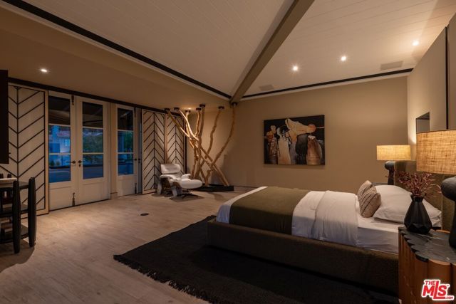 10288 Century Woods Drive, Los Angeles, CA 90067