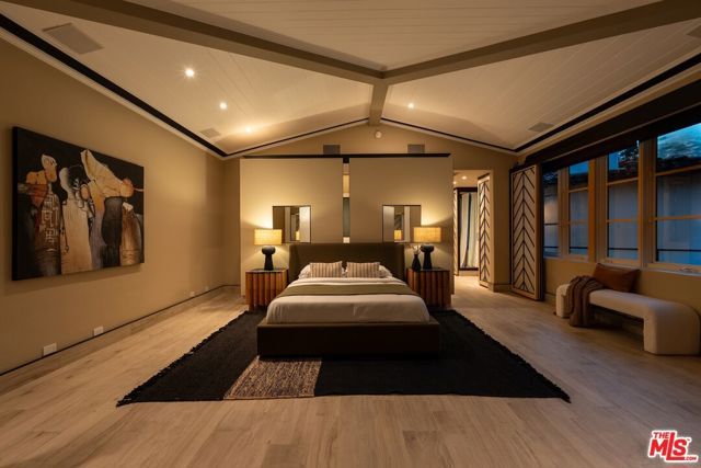 10288 Century Woods Drive, Los Angeles, CA 90067