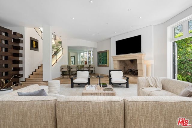 10288 Century Woods Drive, Los Angeles, CA 90067