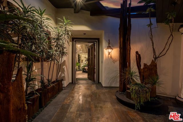 10288 Century Woods Drive, Los Angeles, CA 90067