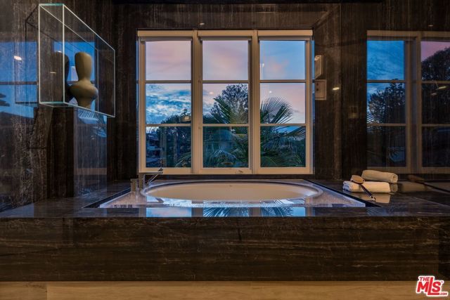 10288 Century Woods Drive, Los Angeles, CA 90067