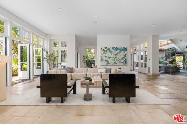 10288 Century Woods Drive, Los Angeles, CA 90067