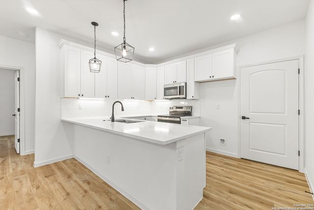 140 Camino Verde, La Vernia, TX 78121